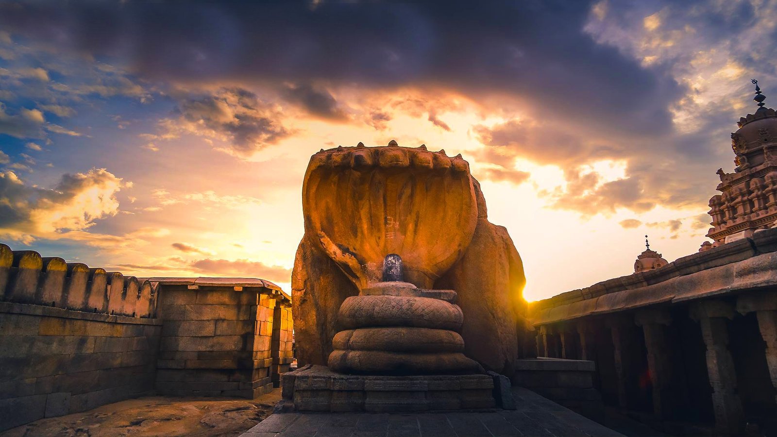 Veerabhadra Swamy Temple in Lepakshi, Andhra Pradesh